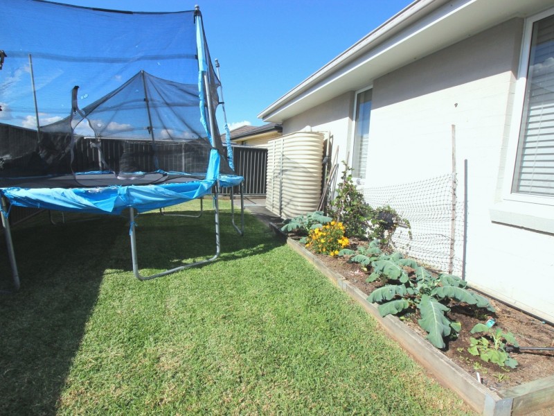 172 Northlakes Drive, Cameron Park NSW 2285