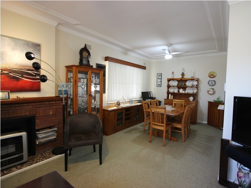 5 Bonarius Street, Edgeworth NSW 2285