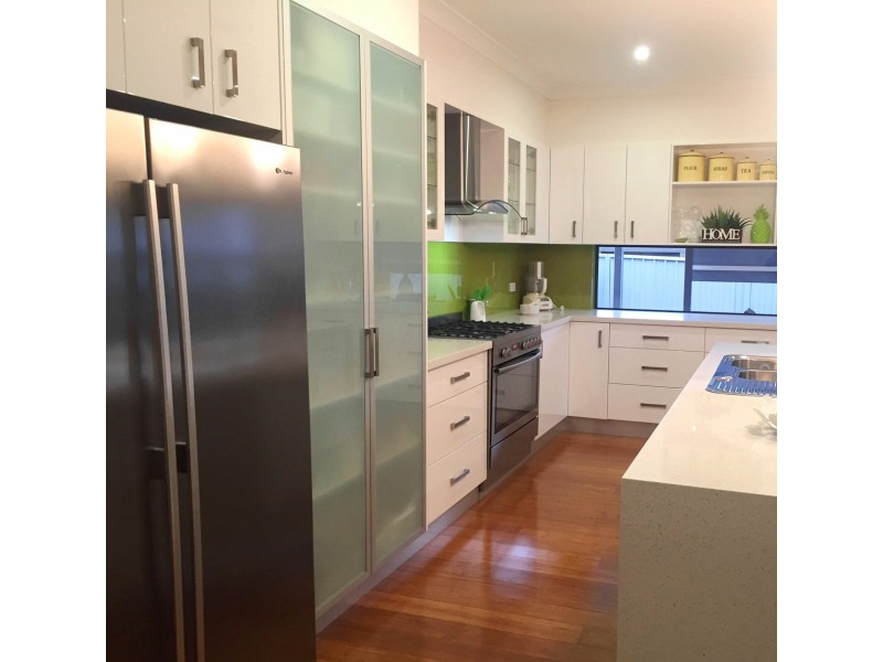 194 Northlakes Drive, Cameron Park NSW 2285