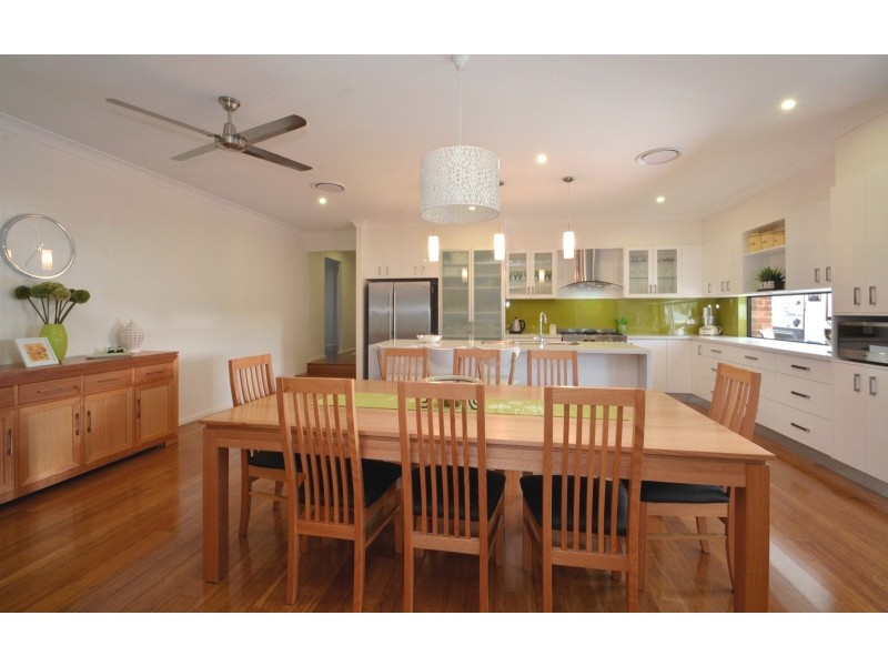 194 Northlakes Drive, Cameron Park NSW 2285