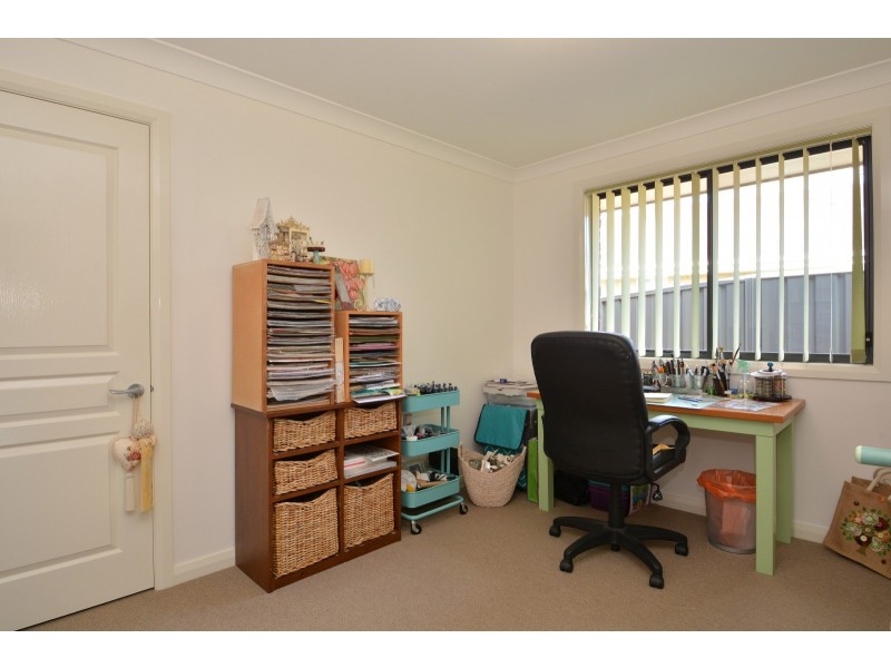 194 Northlakes Drive, Cameron Park NSW 2285