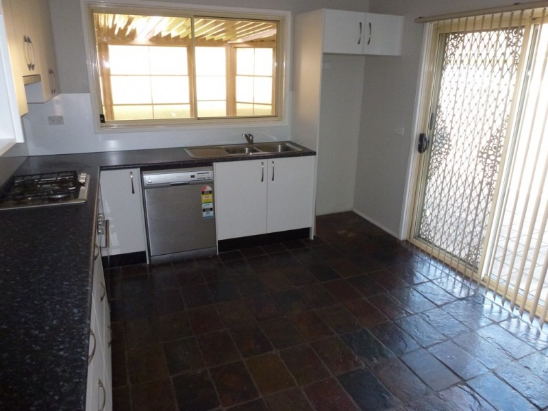 96 Callan Avenue, Maryland NSW 2287