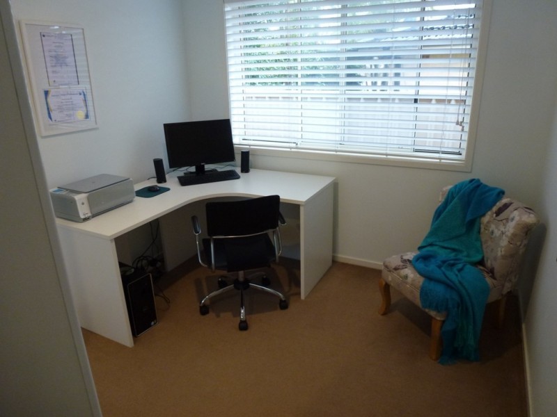 23 Albatross Avenue, Cameron Park NSW 2285