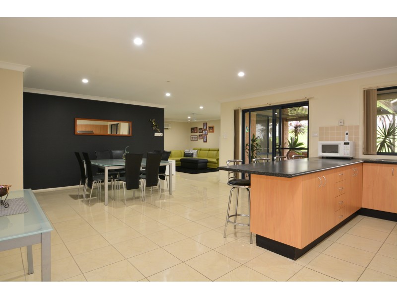 7 Juliana Cove, Cameron Park NSW 2285