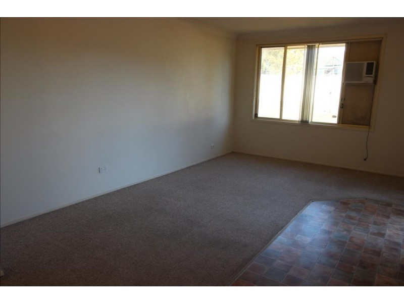 31 Flamingo Drive, Cameron Park NSW 2285