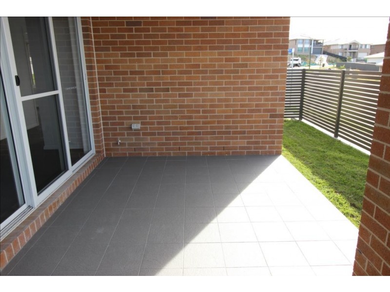 1 Kuraman Close, Macquarie Hills NSW 2285