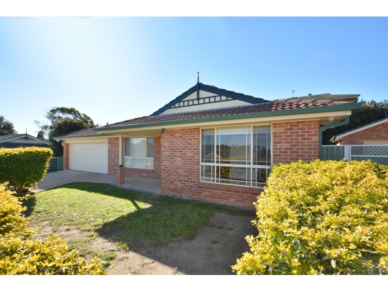 2 Springvale Circuit, Cameron Park NSW 2285
