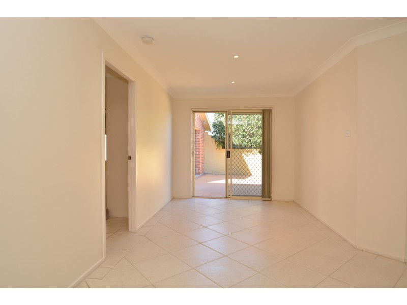 2 Springvale Circuit, Cameron Park NSW 2285