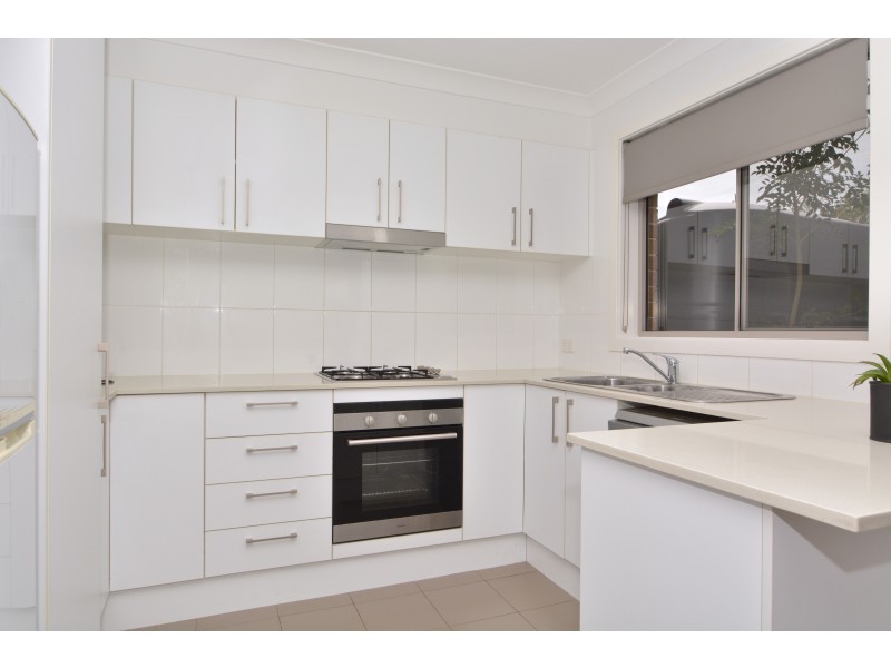 8/8 Angophora Drive, Warabrook NSW 2304