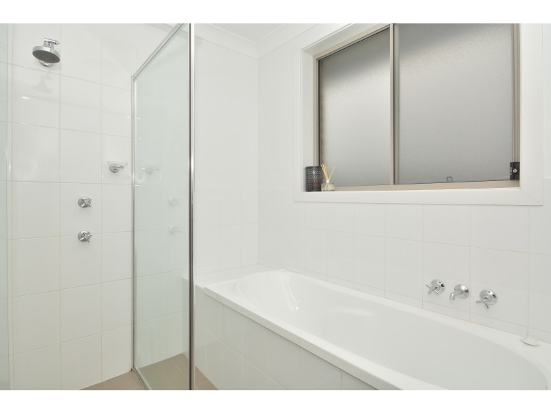 8/8 Angophora Drive, Warabrook NSW 2304