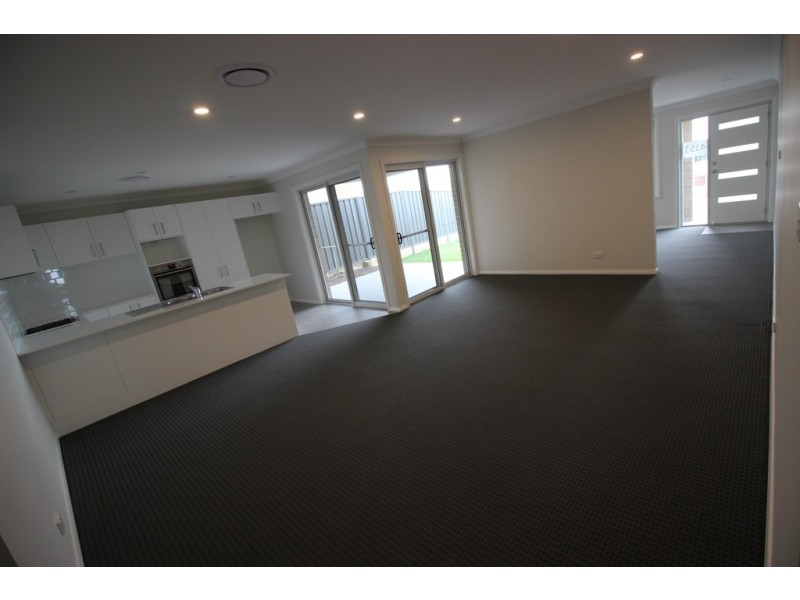 89 Delaware Drive, Macquarie Hills NSW 2285