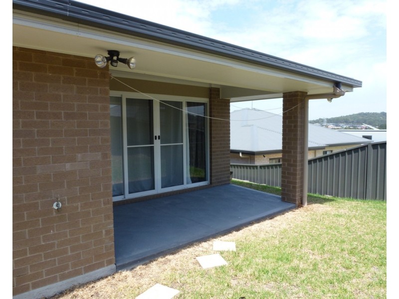 11 Nithsdle Street, Cameron Park NSW 2285