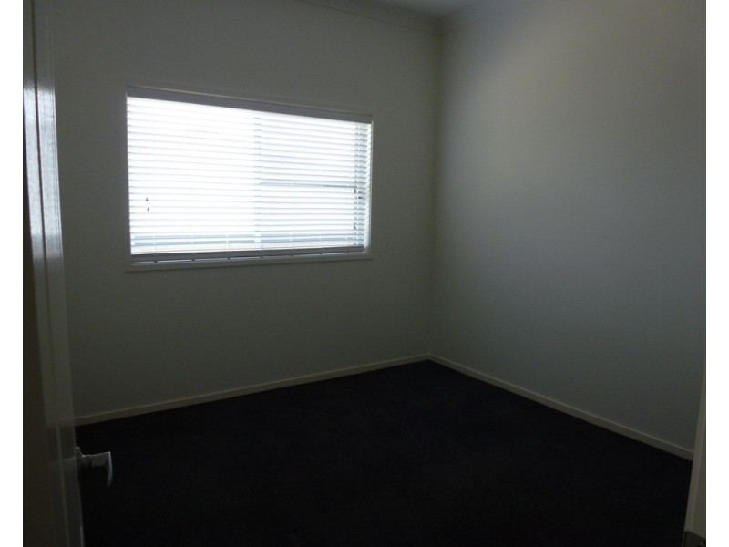 11 Nithsdle Street, Cameron Park NSW 2285