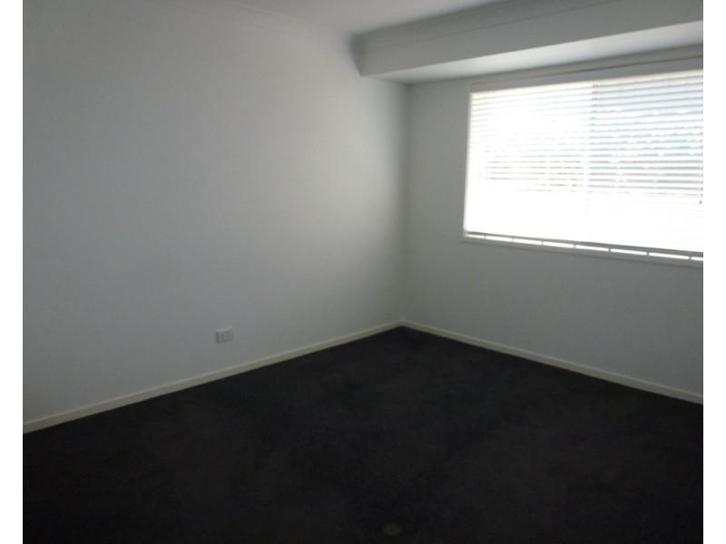 11 Nithsdle Street, Cameron Park NSW 2285