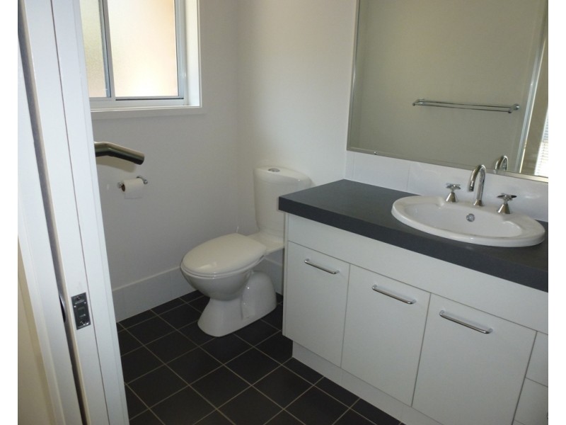 11 Nithsdle Street, Cameron Park NSW 2285