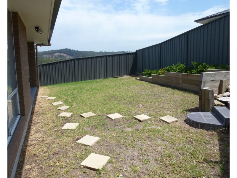 11 Nithsdle Street, Cameron Park NSW 2285