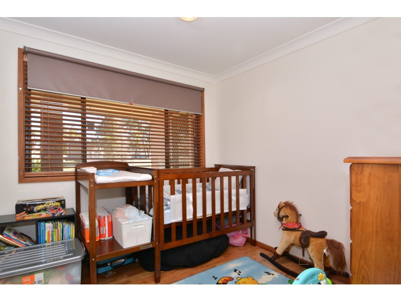 2 Burns Close, Thornton NSW 2322