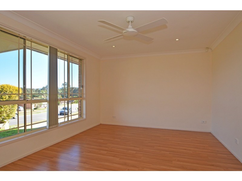 2 Springvale Circuit, Cameron Park NSW 2285