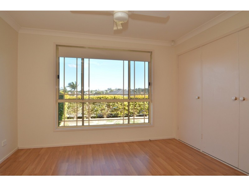 2 Springvale Circuit, Cameron Park NSW 2285