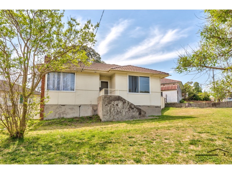 302 Lake Road, Glendale NSW 2285