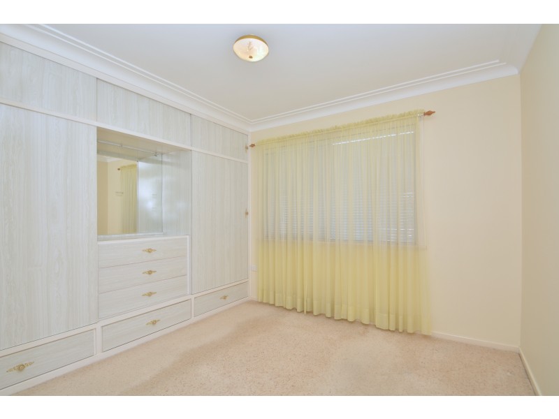 4 Weatherley Street, Booragul NSW 2284