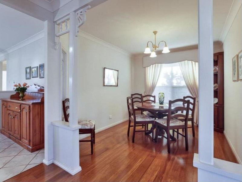 4 Mabellae Place, Warabrook NSW 2304