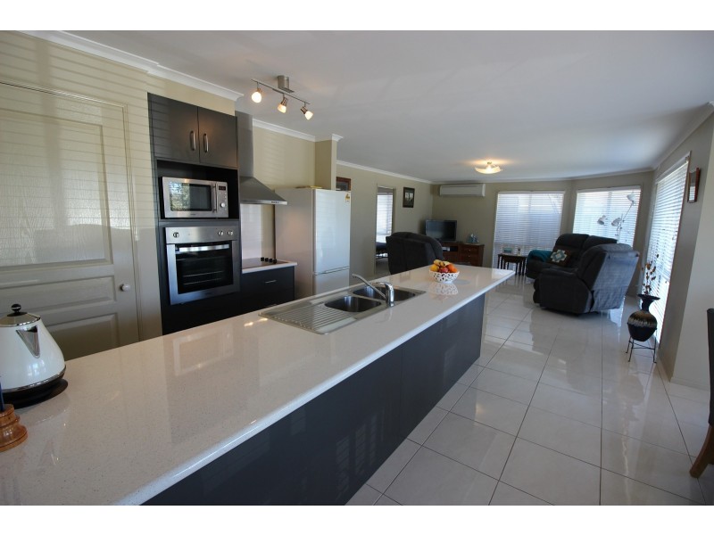 20 Billabong Drive, Cameron Park NSW 2285