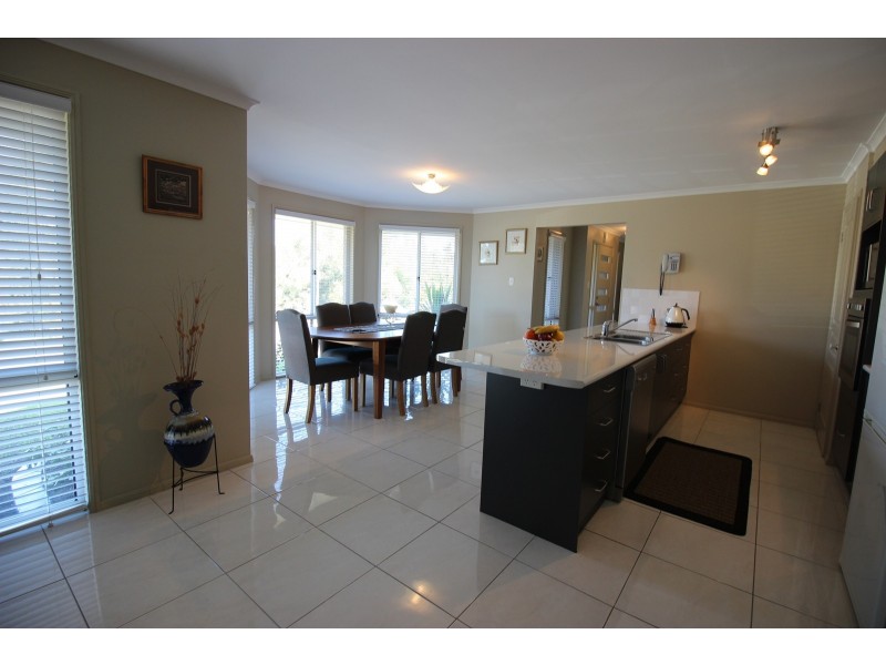 20 Billabong Drive, Cameron Park NSW 2285