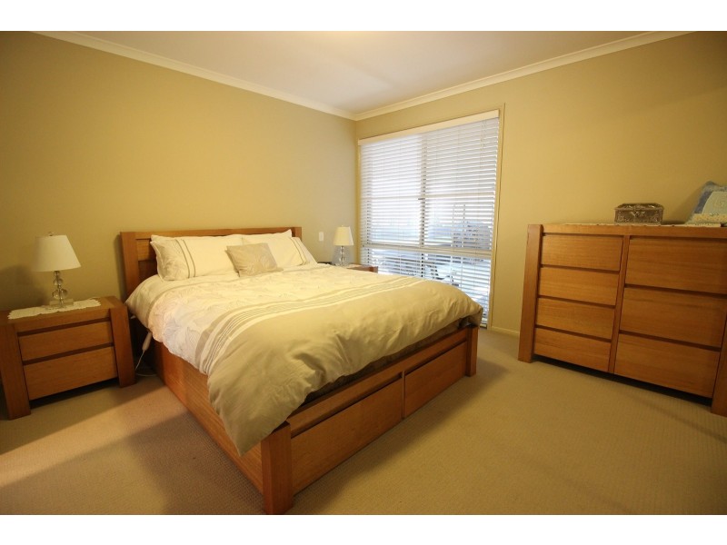 20 Billabong Drive, Cameron Park NSW 2285