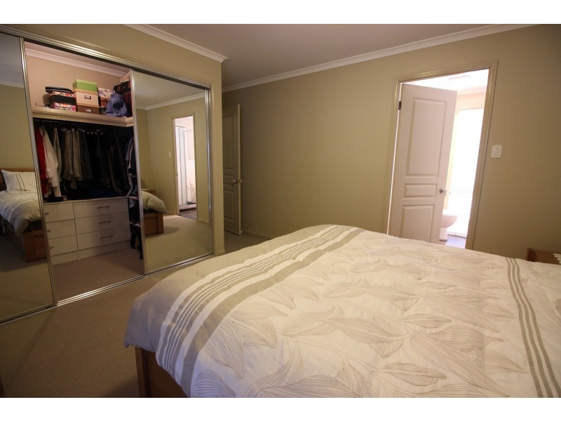 20 Billabong Drive, Cameron Park NSW 2285