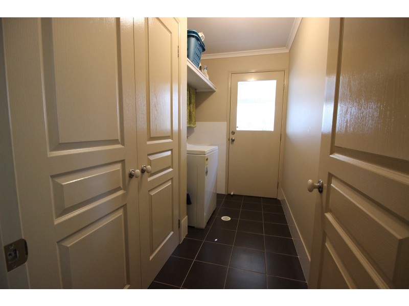 20 Billabong Drive, Cameron Park NSW 2285