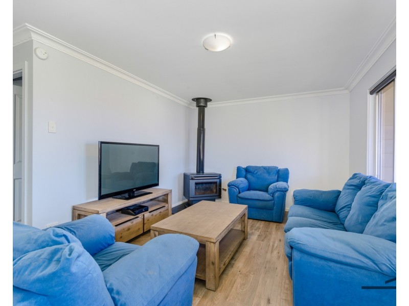 3 Elizabeth Street, Holmesville NSW 2286