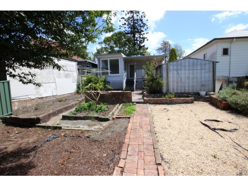 14 Russell Street, Cardiff NSW 2285