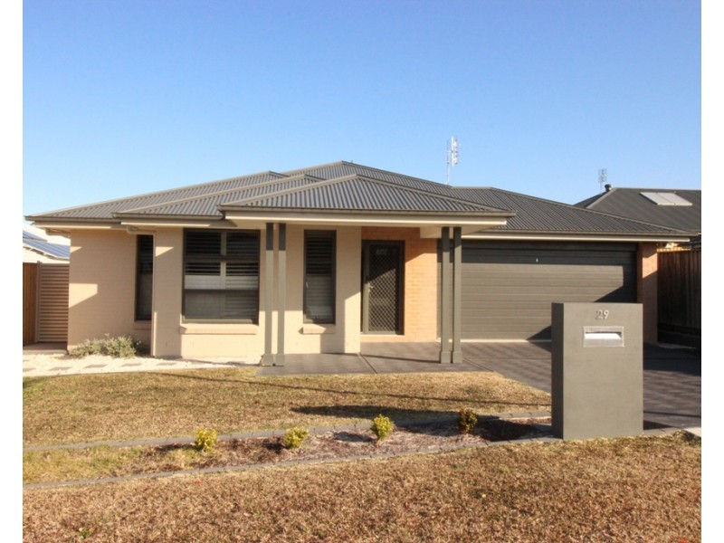 29 Serenity Crescent, Fletcher NSW 2287