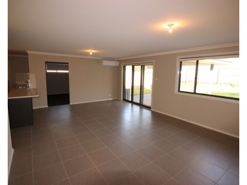 29 Serenity Crescent, Fletcher NSW 2287