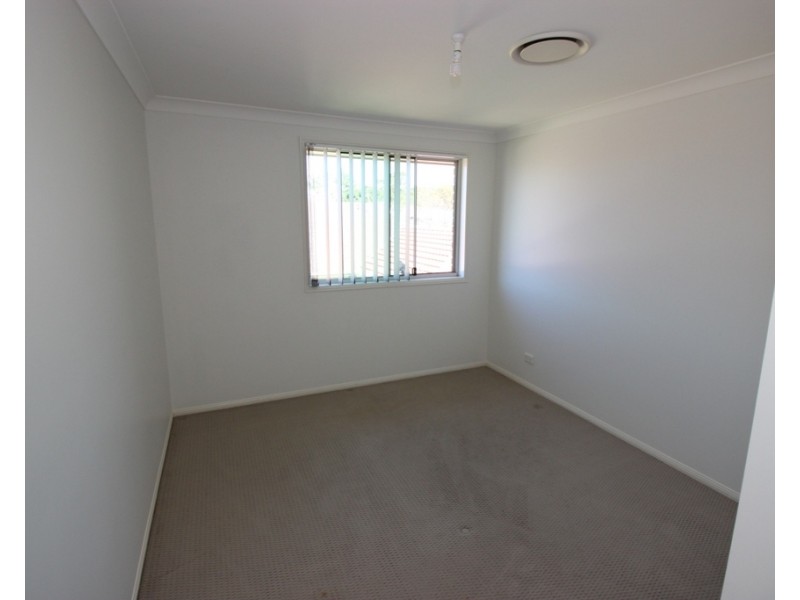 5 Hannah Street, Cameron Park NSW 2285