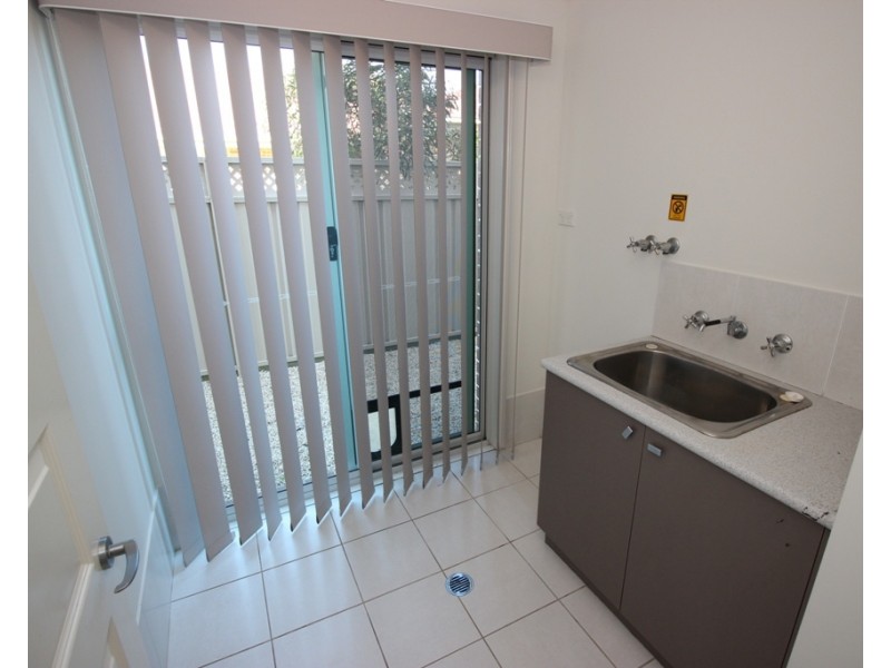 5 Hannah Street, Cameron Park NSW 2285