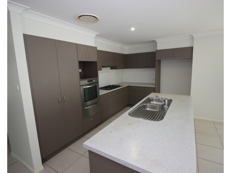 5 Hannah Street, Cameron Park NSW 2285