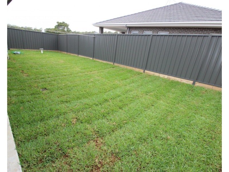 12 Mima Street, Fletcher NSW 2287