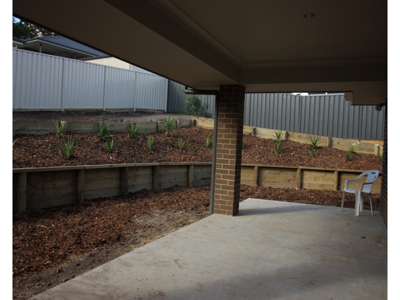 17 Medina Place, Cameron Park NSW 2285