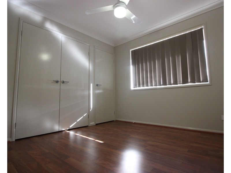 17 Medina Place, Cameron Park NSW 2285