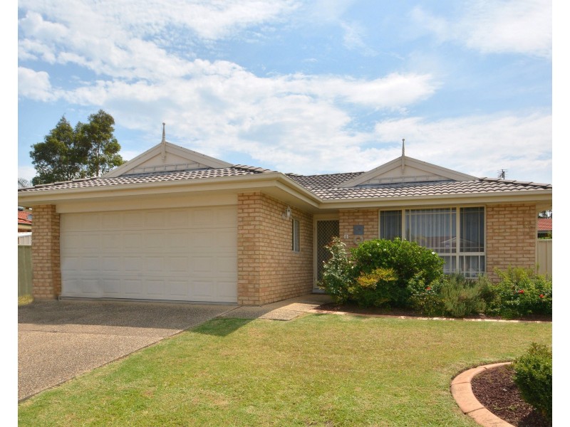 15 Grove Place, Cameron Park NSW 2285
