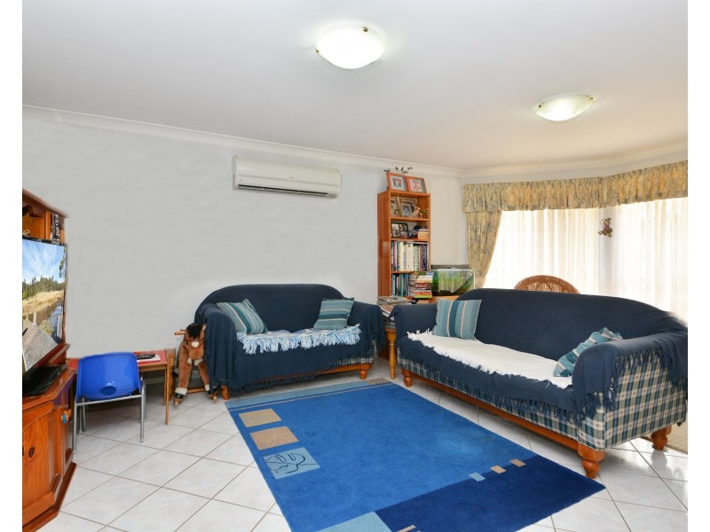 15 Grove Place, Cameron Park NSW 2285