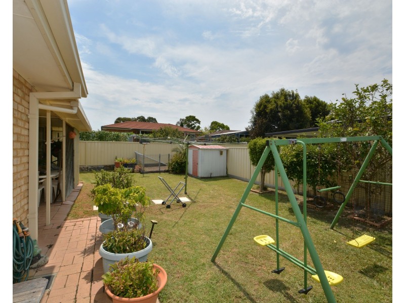 15 Grove Place, Cameron Park NSW 2285