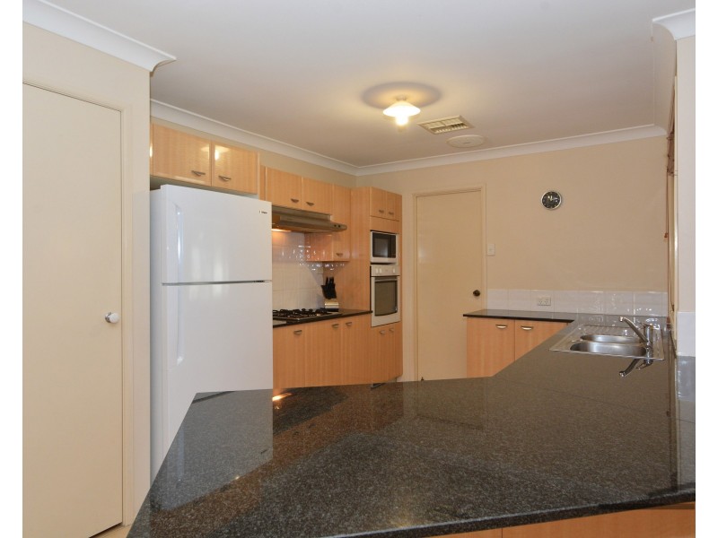 52 Springvale Circuit, Cameron Park NSW 2285