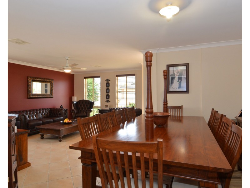 52 Springvale Circuit, Cameron Park NSW 2285