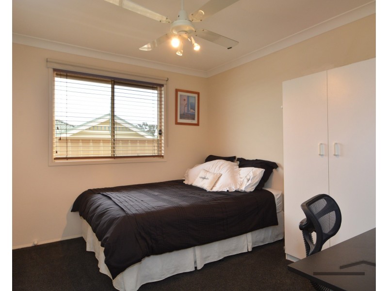 52 Springvale Circuit, Cameron Park NSW 2285