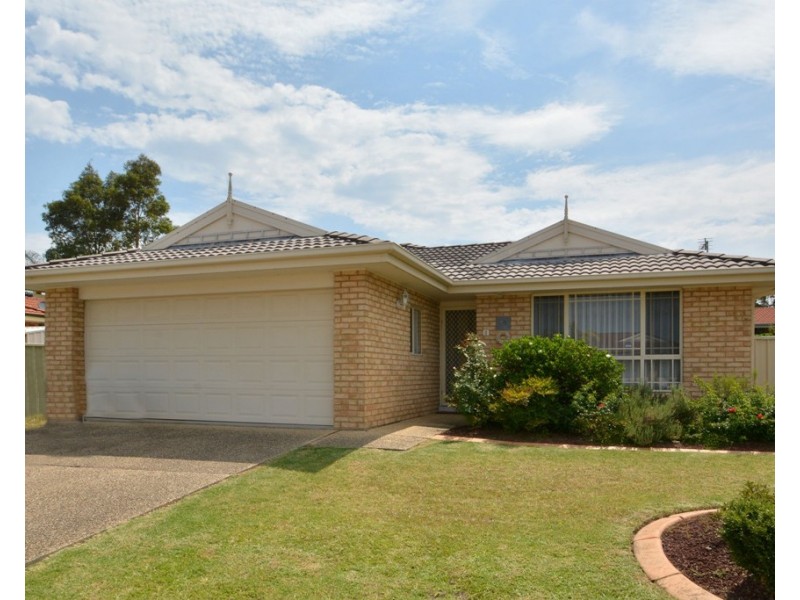 15 Grove Place, Cameron Park NSW 2285