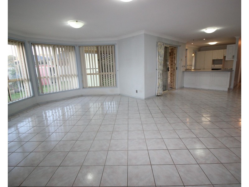 15 Grove Place, Cameron Park NSW 2285