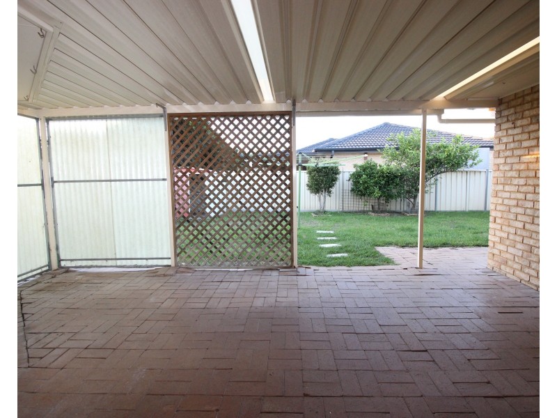 15 Grove Place, Cameron Park NSW 2285